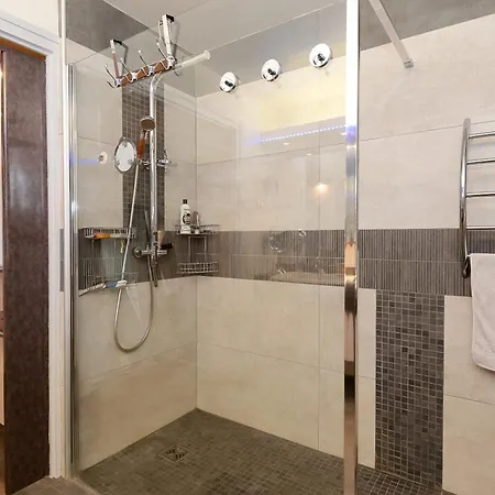 Maison Avec Piscine, Et Jacuzzi بيت للعطل Saint-Jean-d'Arvey
