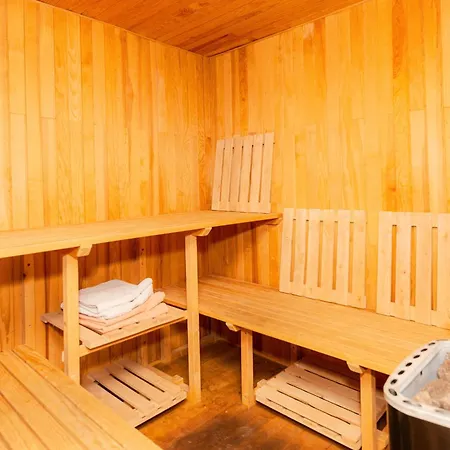 Holiday home Maison Av Piscine, Sauna Et Jacuzzi